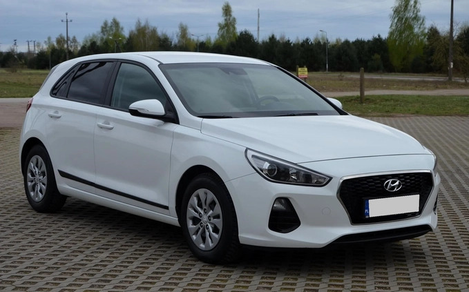 Hyundai I30 cena 46900 przebieg: 145000, rok produkcji 2018 z Sochaczew małe 326